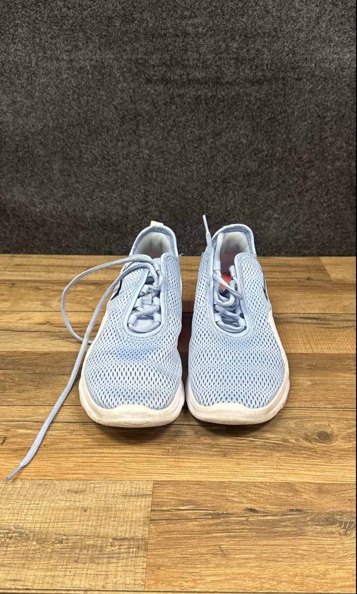 Nike Air Max Motion 2 Light Blue Coral Women's Sneakers Size 7.5