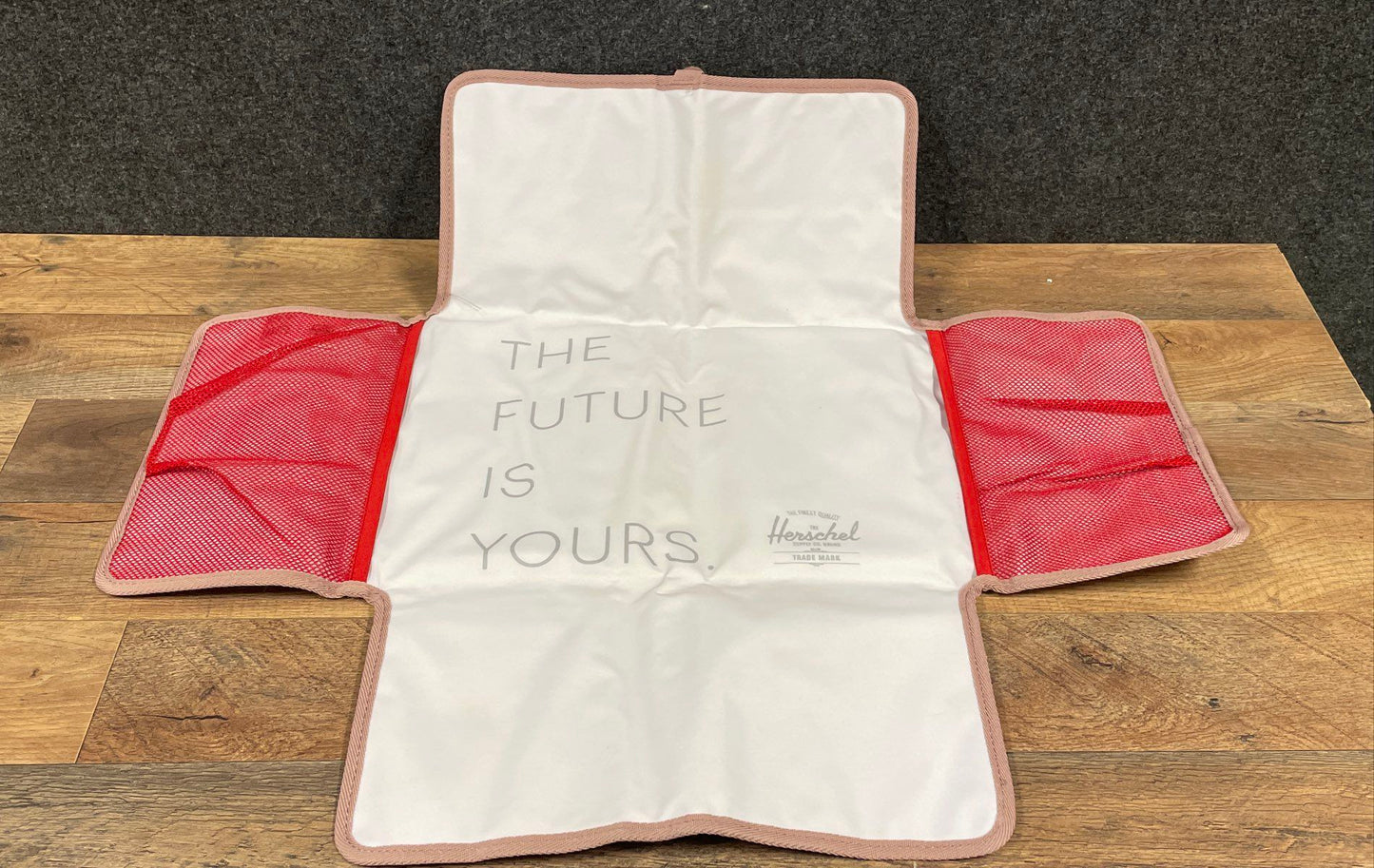 Herschel Supply Co Sprout Travel Diaper Changing Mat Ash Rose Pink Organizer
