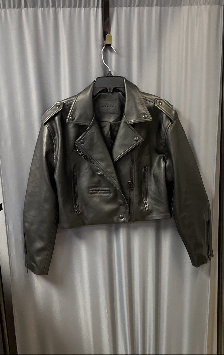 Blank NYC Women's Black Faux Leather Moto Jacket Asymmetrical Zip Cropped Sz S
