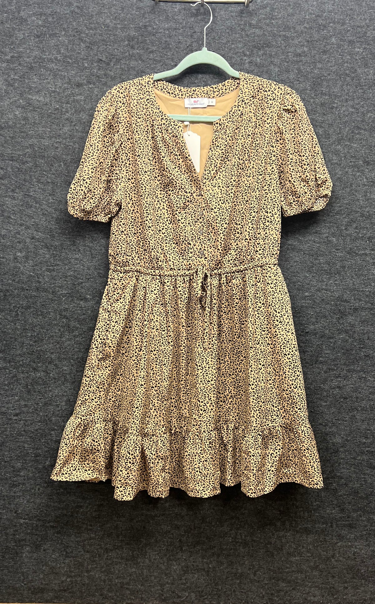 Vineyard Vines Women's Dress Tan Black Cheetah Print V-Neck Short Sleeve M NWT
