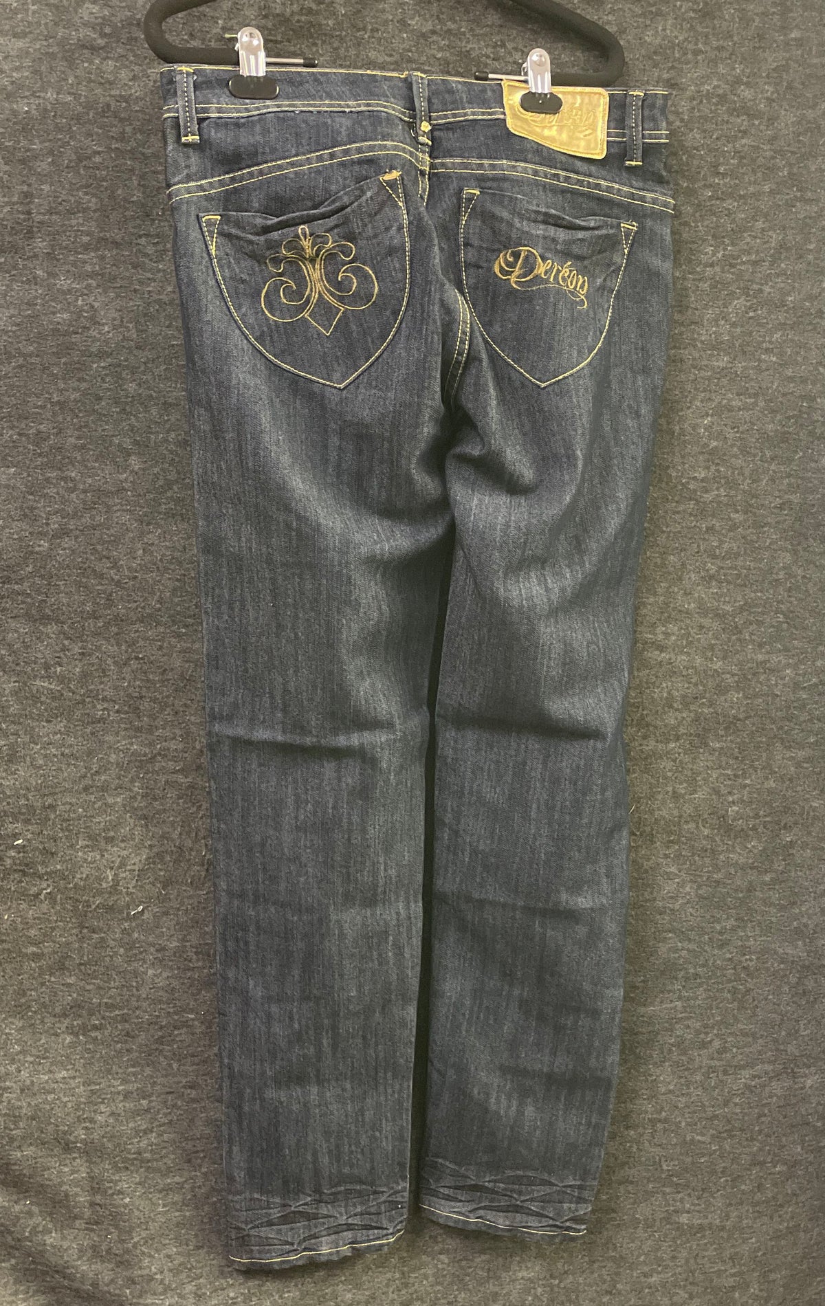 Dereon Women's Dark Blue Jeans Gold Embroidery Fleur-De-Lis NWT Sz 13/14