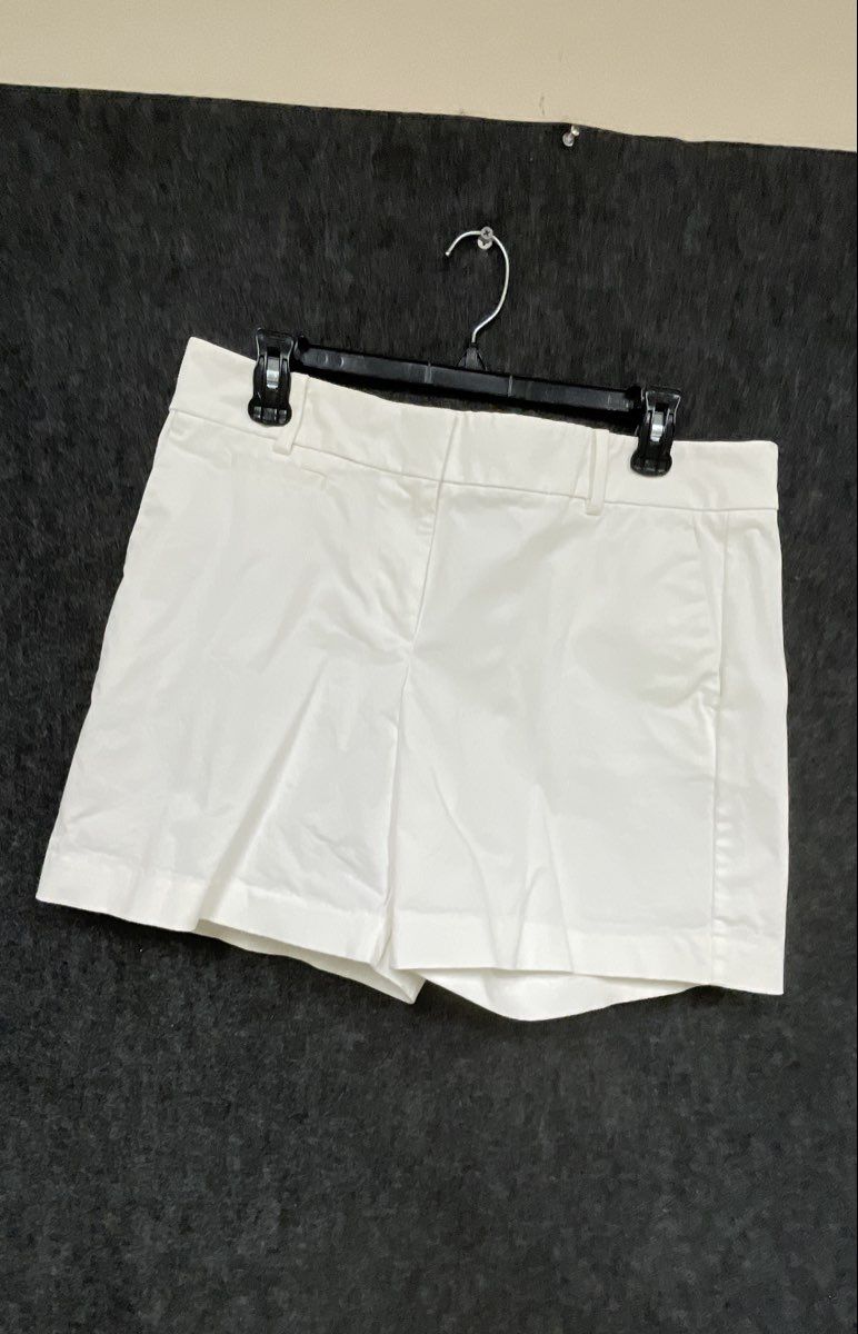 Ann Taylor Women's White Flat Front Chino Walking Shorts Size 10