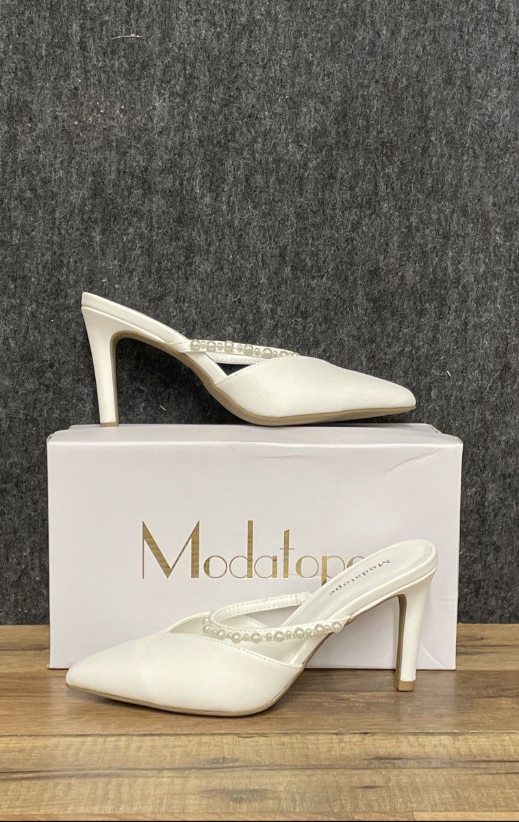 Modatope White Pointed-Toe Pearl Stiletto Mules Heels Women's Size 6.5