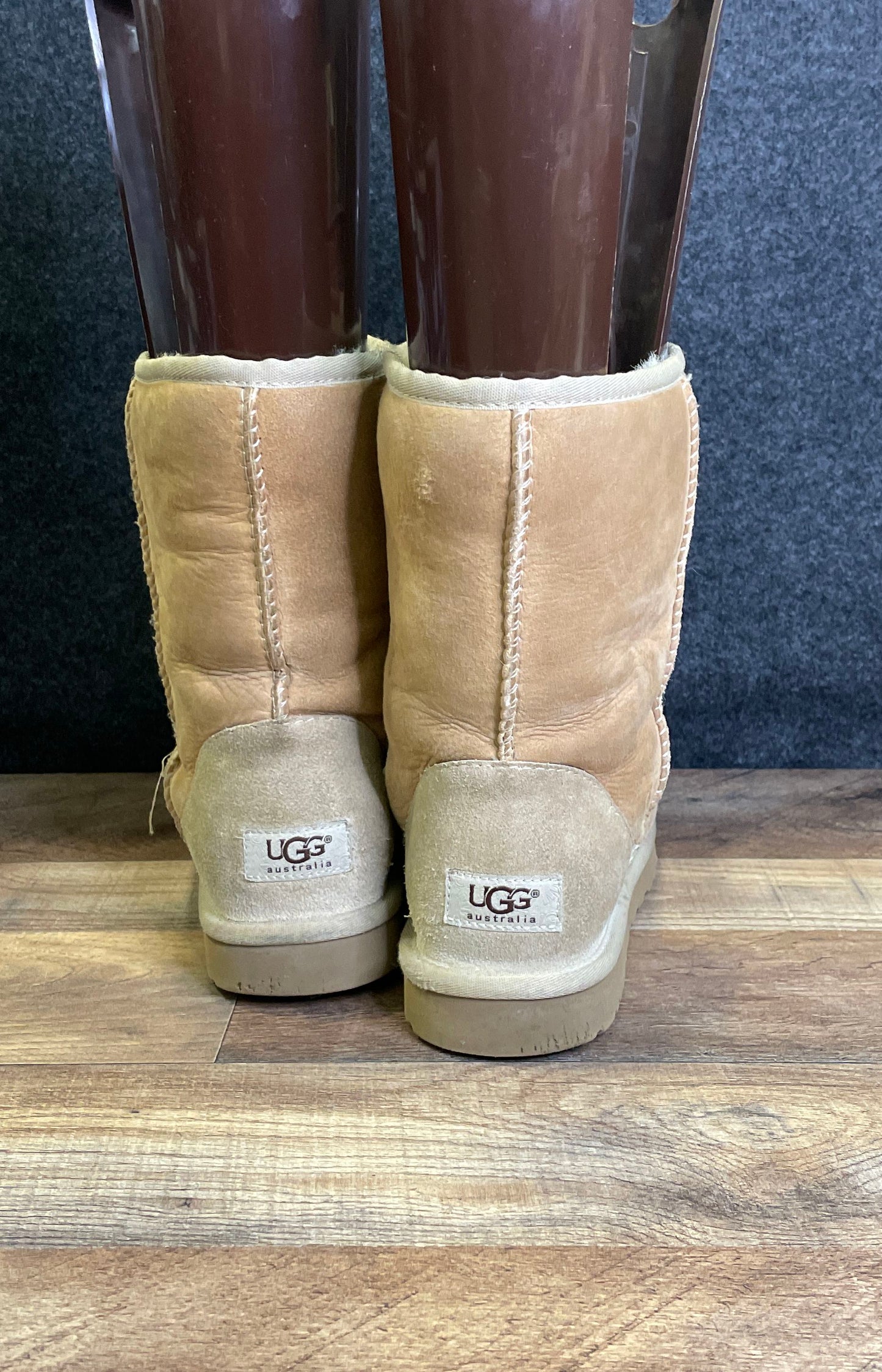 UGG Classic Short 5825 Chestnut Suede Shearling Boots Women's Size 8