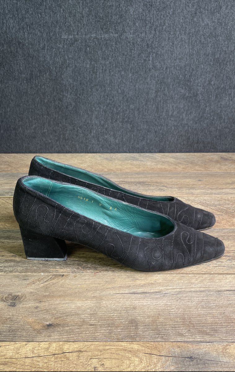 Sacha London Black Suede Embroidered Pointed Toe Pumps Low Heels Size 9 AA