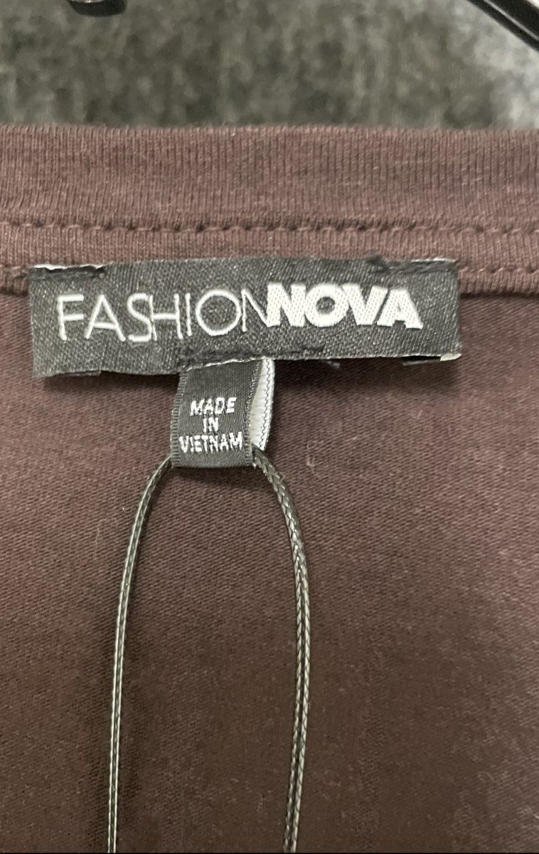 Fashion Nova Women's Julia Long Sleeve Top Brown Ribbed Tee NWT Size M