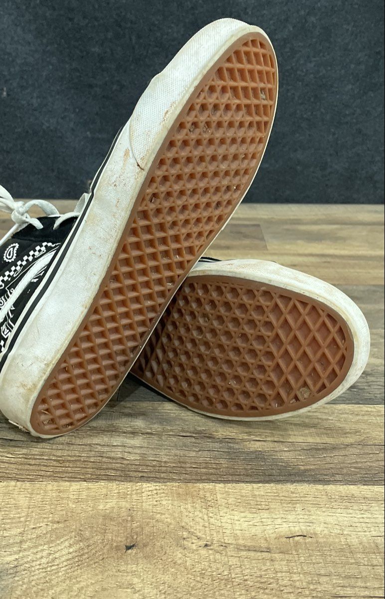 Vans Sk8-Hi Black White Bandana Paisley Print High Top Sneakers Men 8 Women 9.5