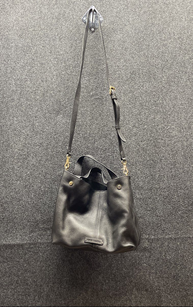 Vince Camuto Black Pebbled Leather Hobo Shoulder Bag Crossbody Gold Hardware
