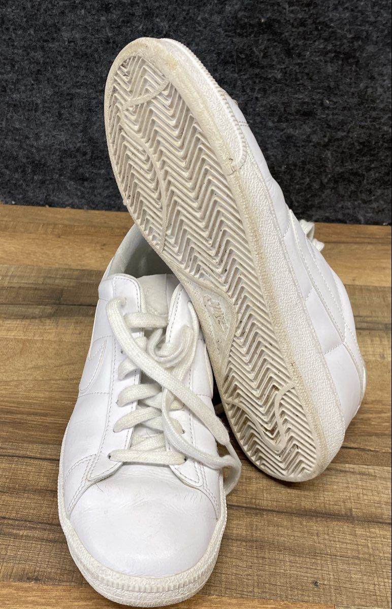 Nike Tennis Classic CS White Low Top Sneakers Women's Size 8.5