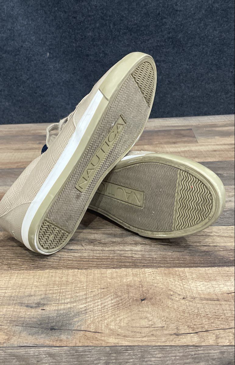 Nautica Bearing Youth Tan Cream Textured Low Top Sneakers Size 6