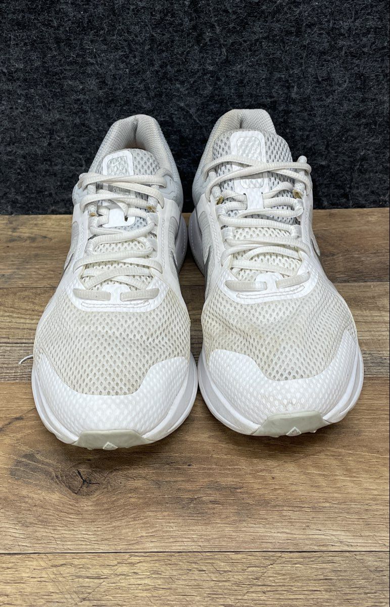 Nike Swift 2 White Metallic Silver Women's Running Shoes Size 9 CV0568-105