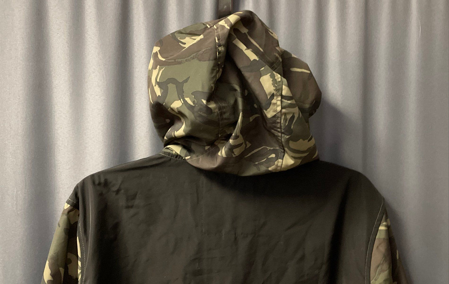 Superdry Men's 1/2 Zip Pullover Windbreaker Camo Black White Hooded Jacket Sz M