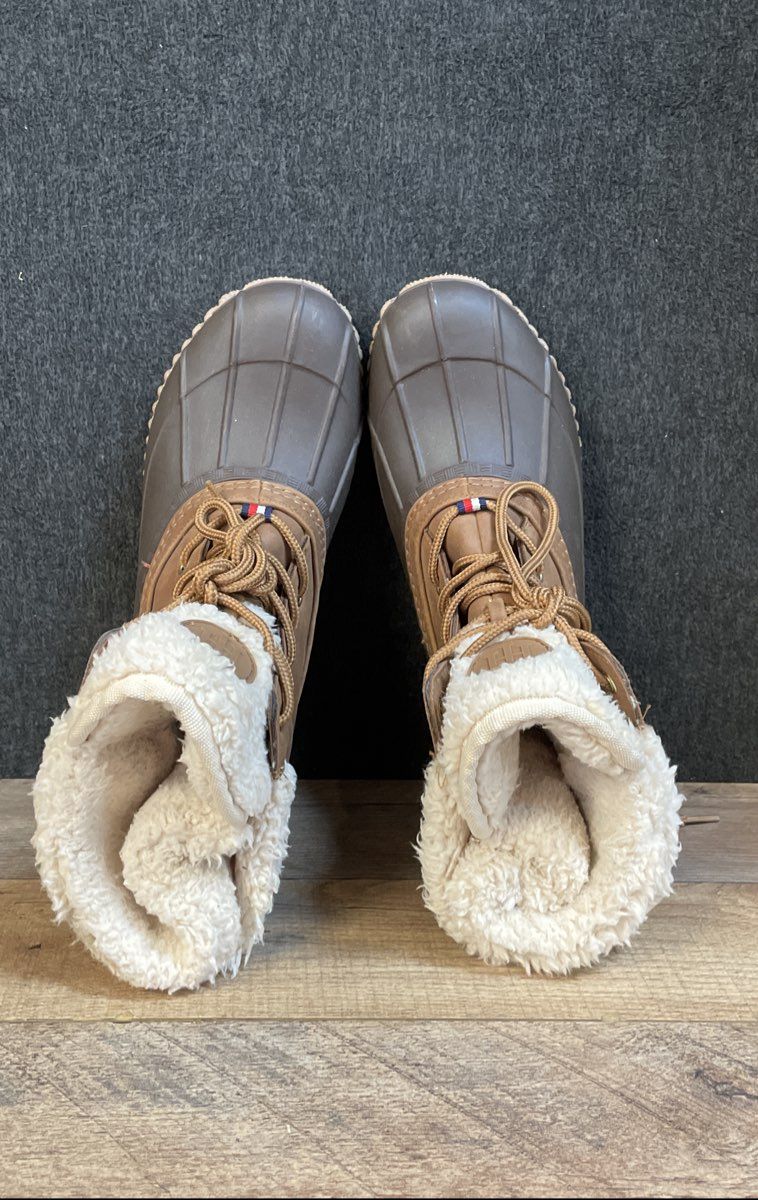 Tommy Hilfiger Tan Brown Faux Shearling Lined Lace Up Duck Boots Size 7