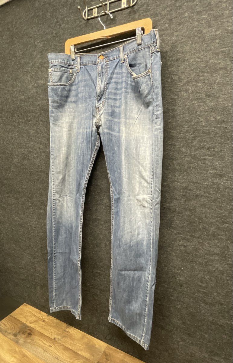 Levi's Men's 505 Regular Fit Straight Leg Light Wash Blue Denim Jeans Sz 38x34