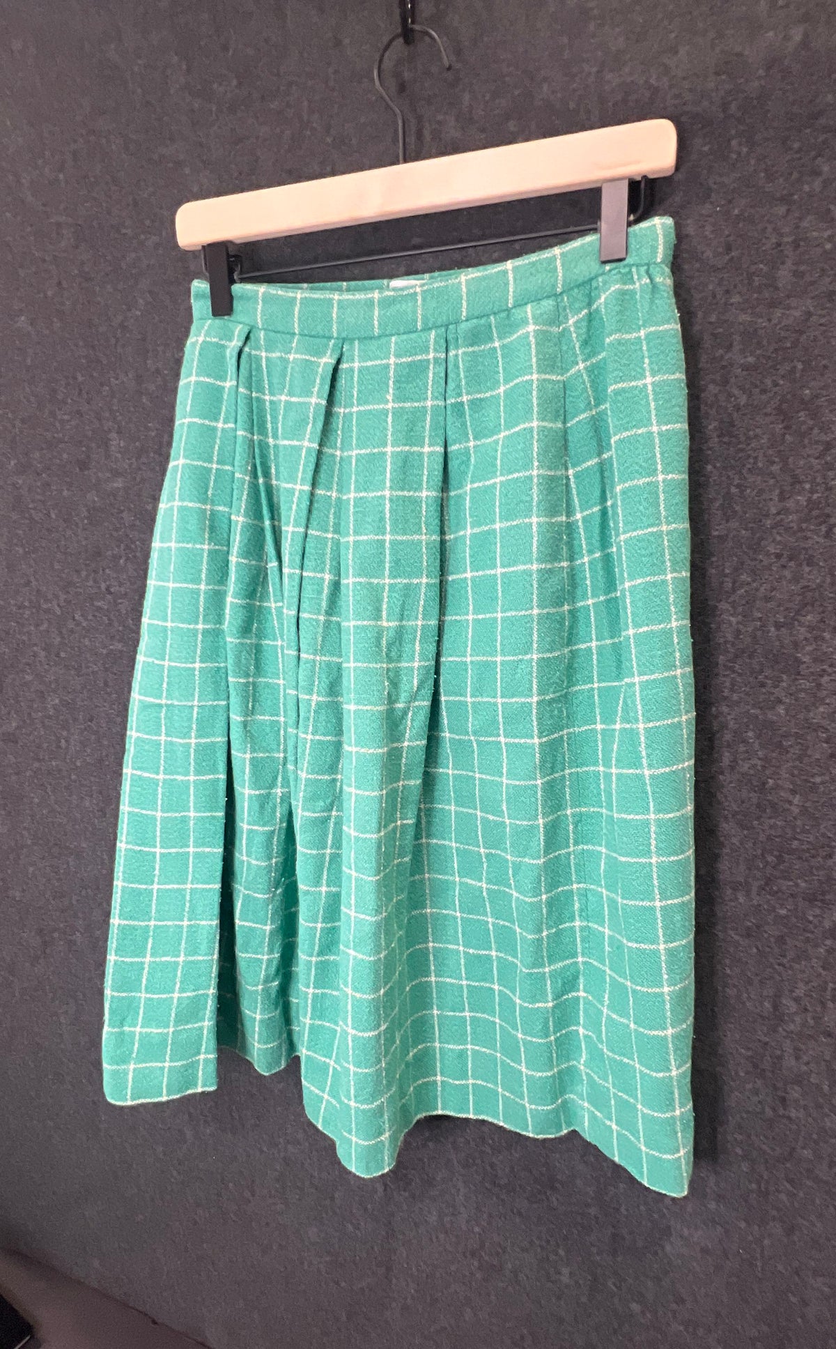 Vintage 90s Carlisle Women's Green Silk Wool Plaid Pleated Skirt Size 10