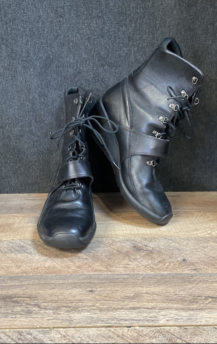 Timberland Black Leather Wedge Ankle Moto Boots Women's Size 11M