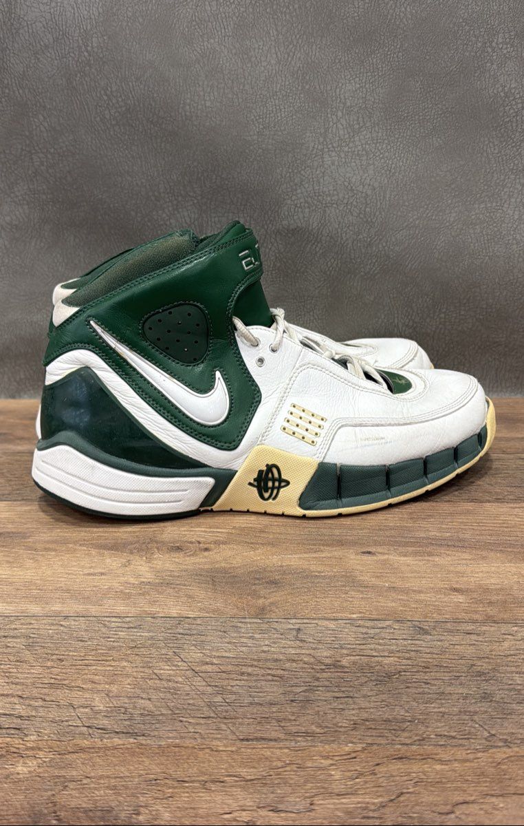 Vintage 2006 Nike Huarache Elite TB White Pine Green Basketball Shoes Size 10