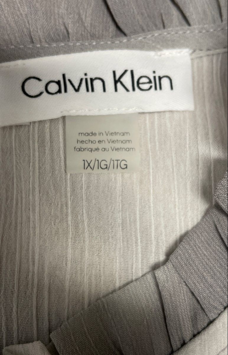 Calvin Klein Women's Silver Gray Pleated Neck Short Sleeve Blouse Sz 1X NWT