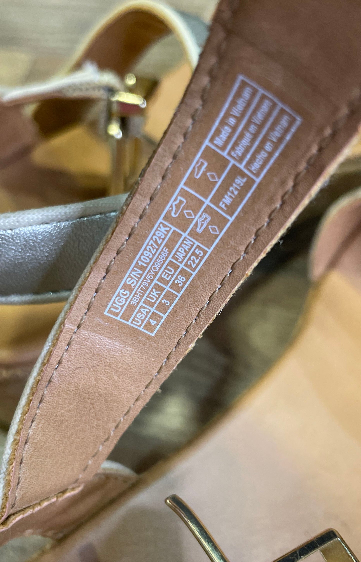 UGG Kari Metallic Gold Cork Platform Wedge Sandals Kids Size 4