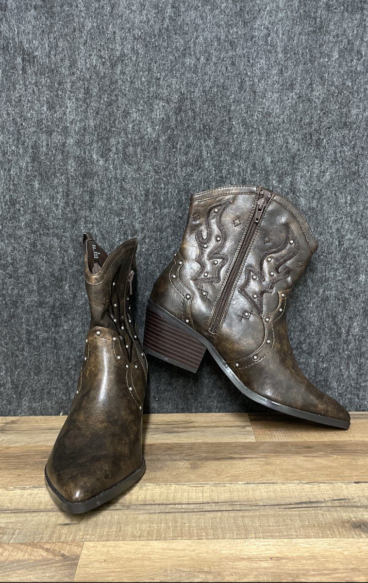 Lane Bryant Brown Studded Distressed Western Ankle Boots Women's Size 9 W