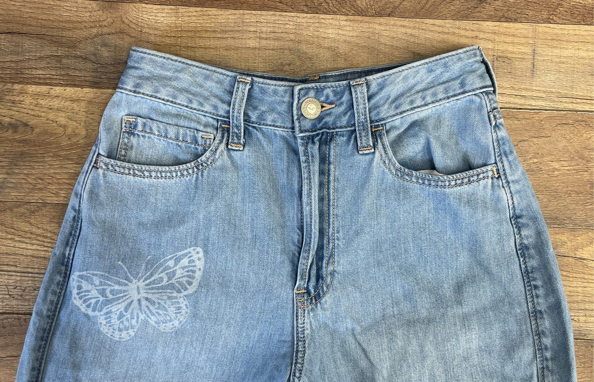 Hollister Women's Ultra High Rise Baggy Butterfly Jeans Light Wash Sz 00R 24