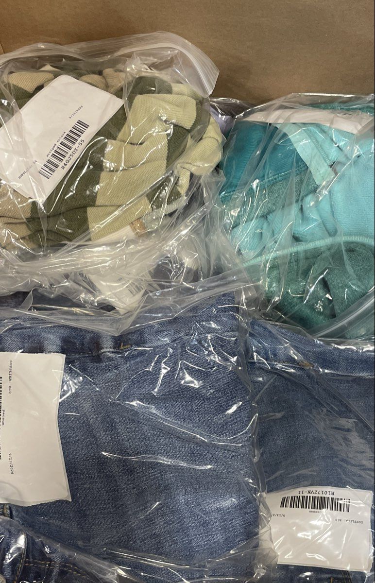 Assorted Men's Women's Clothing Bulk Lot 20lb Lululemon Columbia Carhartt TNF