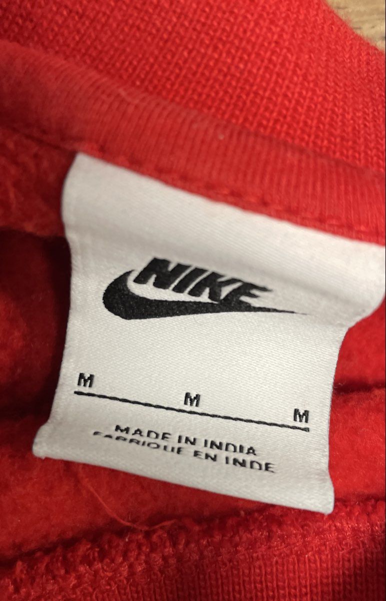 Nike Men's Red Sportswear Club Fleece Crewneck Sweatshirt Embroidered Logo Sz M