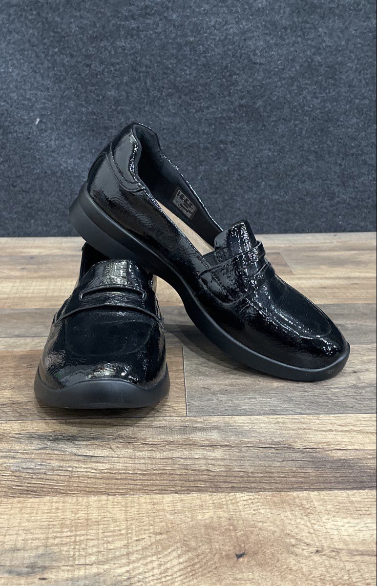 Clarks Collection Sharon Dasher Black Patent Loafers Women's Size 8.5 M