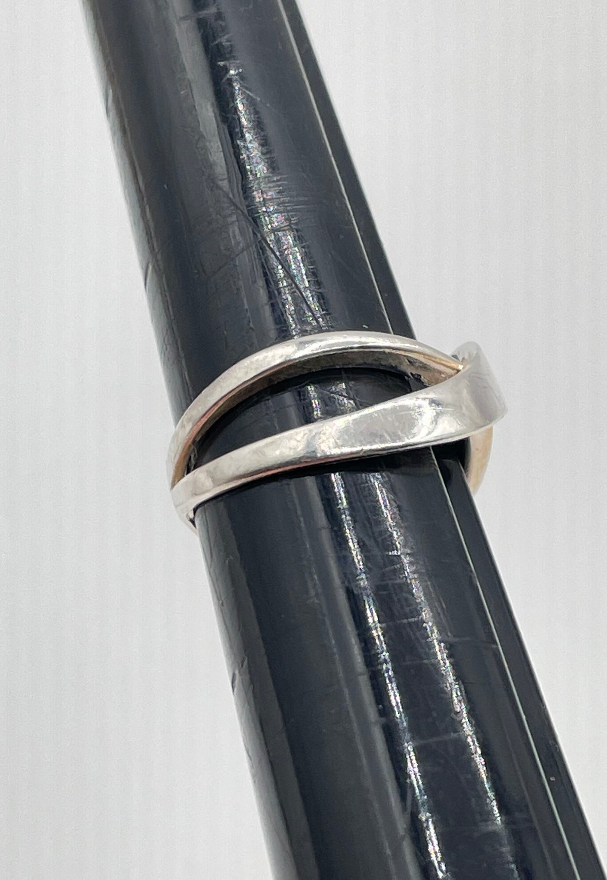925 Sterling Silver Crossover Ring 3.7g