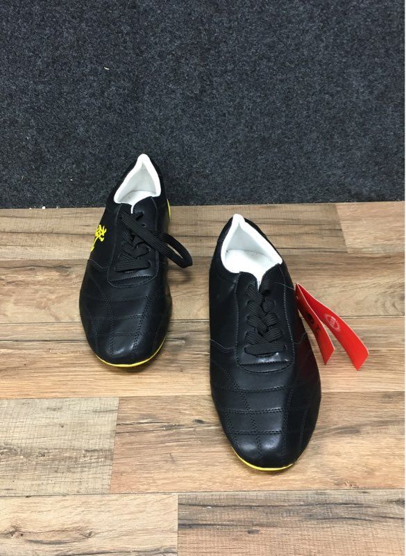 Liurui Tai Chi Martial Arts Kung Fu Training Shoes Black Yellow Size 42 NWT