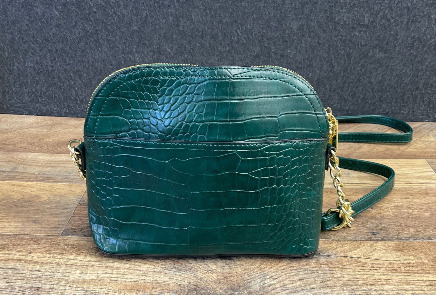 Steve Madden Green Croc Embossed Dome Crossbody Bag Gold Tone Hardware