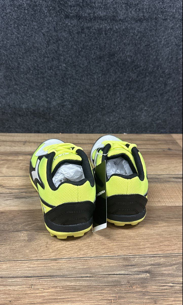 Diadora Yellow White Black Turf Soccer Shoes Women's Size 5.5 NWT