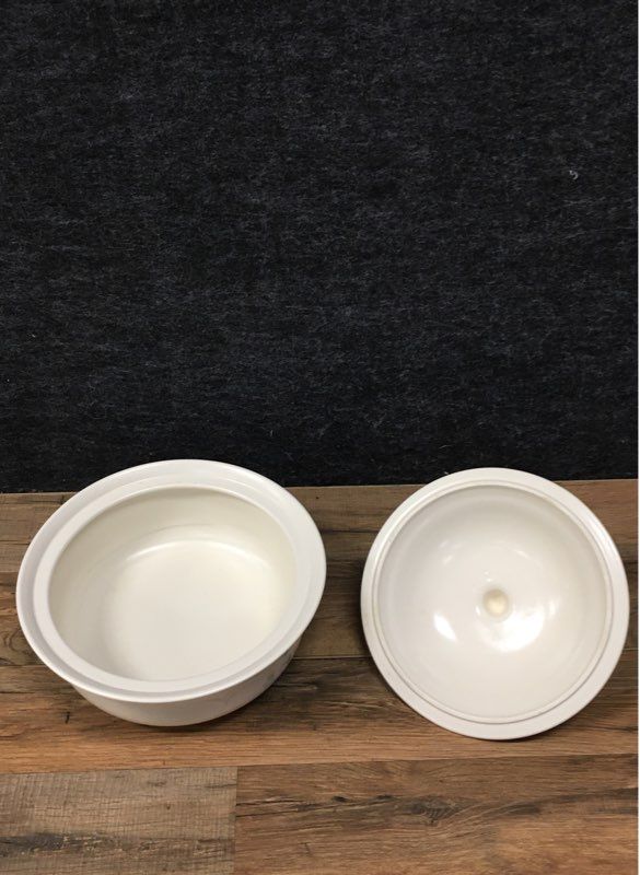 Vintage Pfaltzgraff Heirloom Round Covered Casserole Serving Bowl USA Made