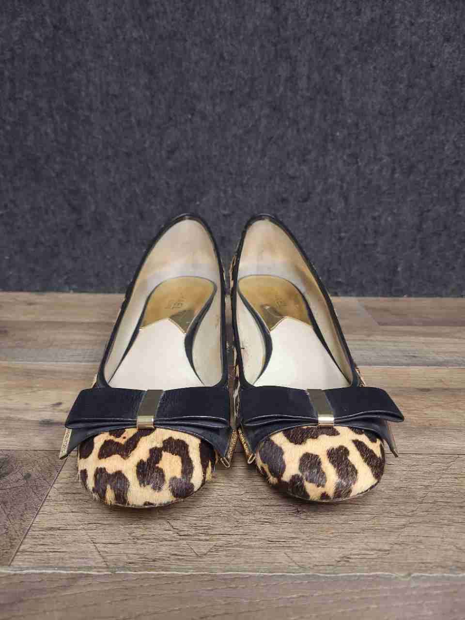 Michael Kors Kiera Leopard Print Calf Hair Block Heel Bow Pumps Size 9