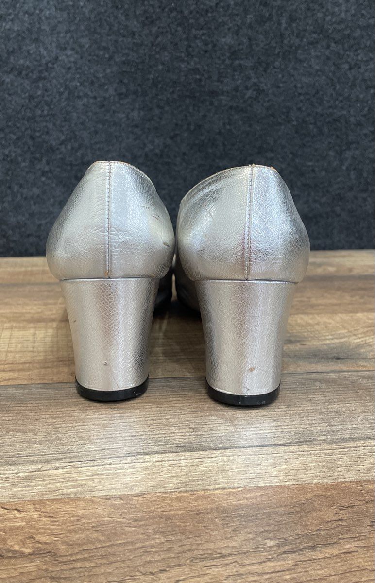 Vintage 70s Woodward & Lothrop Silver Rhinestone Buckle Heels Size 9.5