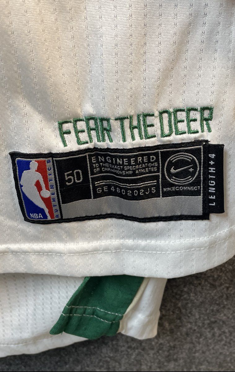 Nike Milwaukee Bucks Giannis Antetokounmpo #34 Association Edition Jersey Sz 50