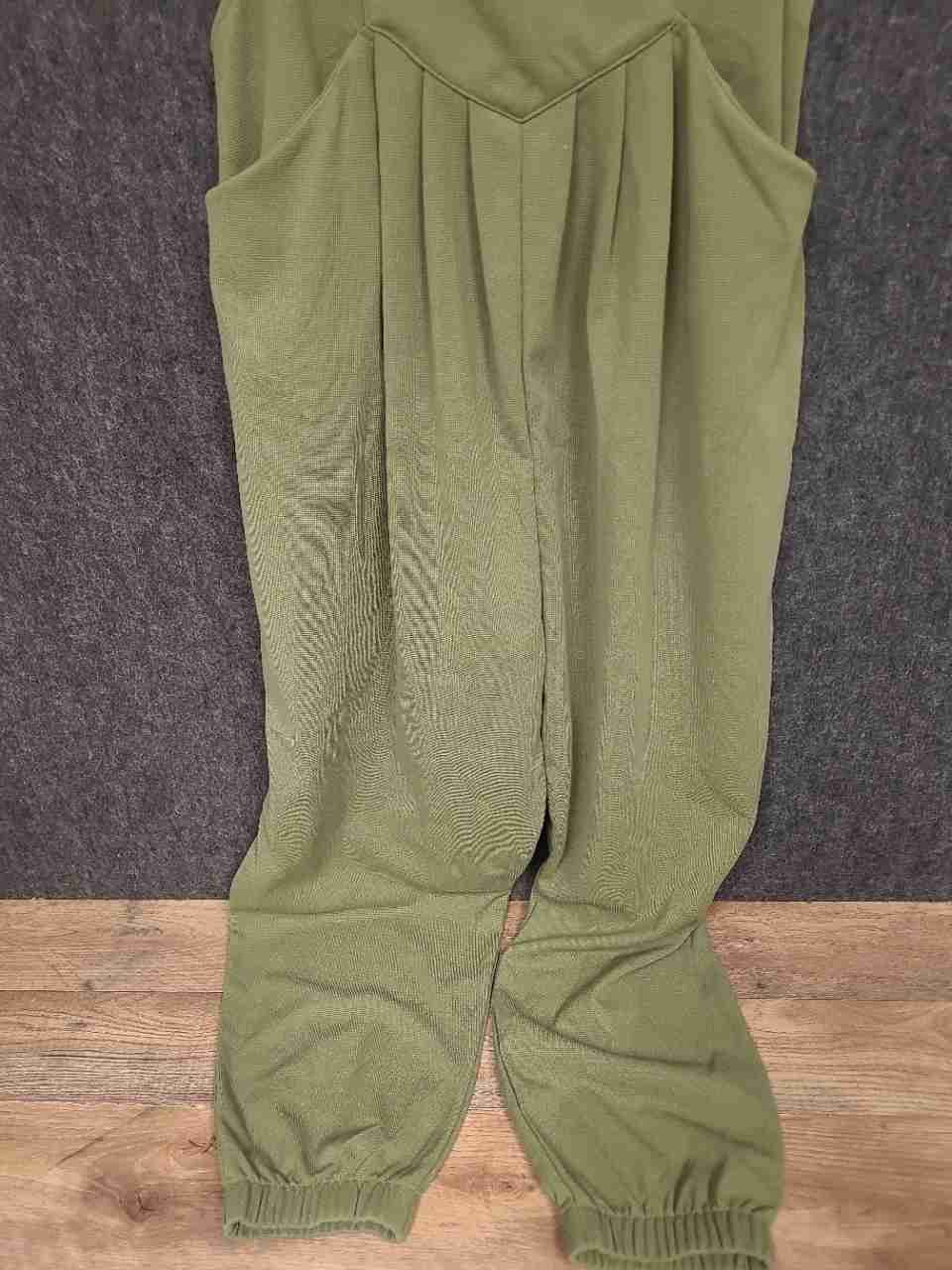 Halara Women's Olive Green Waffle Knit Textured Overalls Jogger Jumpsuit Sz M