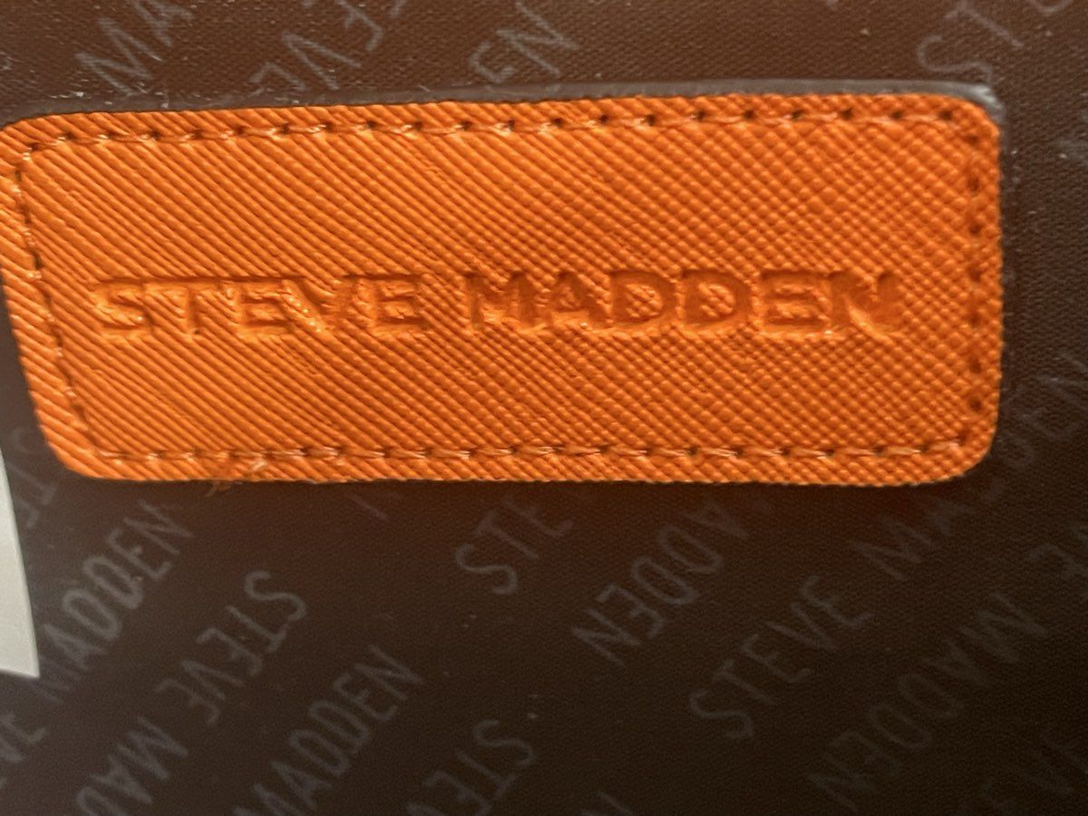 Steve Madden Orange Saffiano Faux Leather Crossbody Wallet Bag Gold Hardware