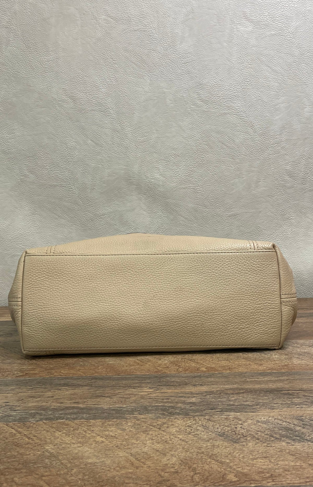 Michael Kors Beige Pebbled Leather Tote Bag Gold Chain Shoulder Strap