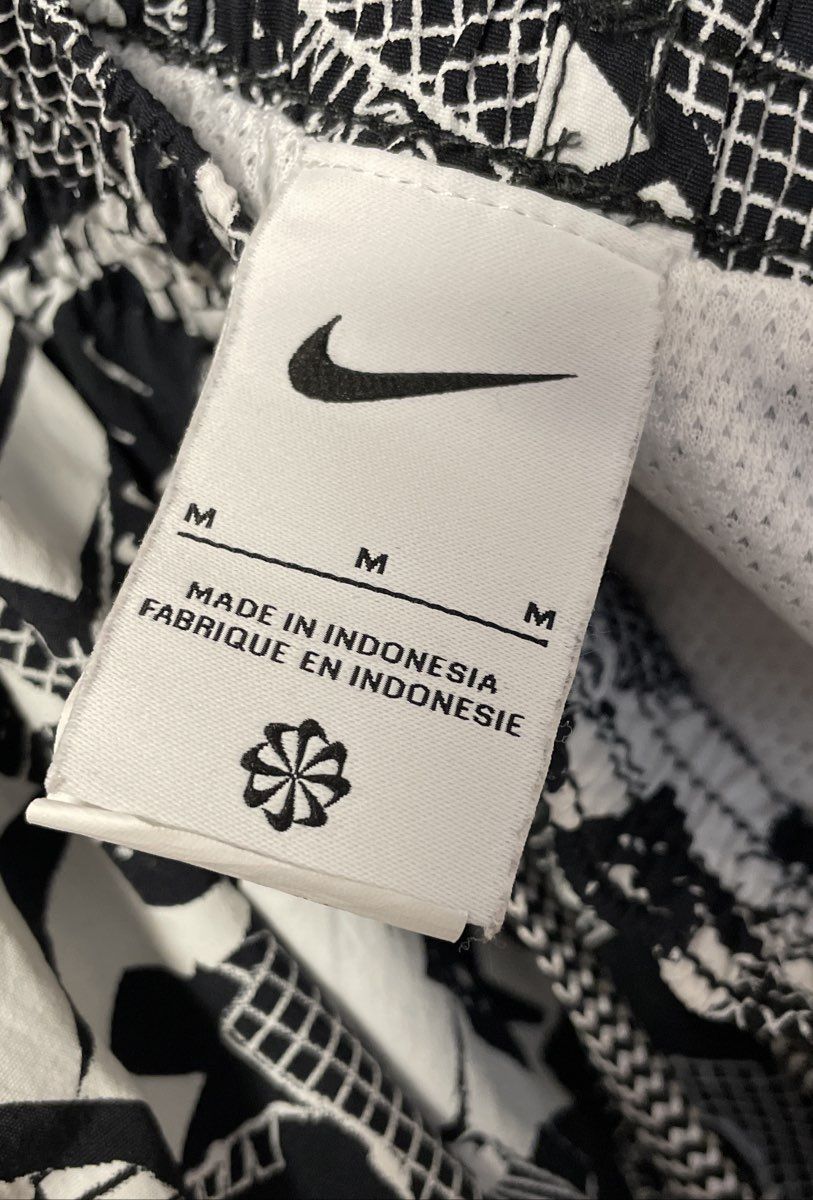 Women's Black/White Nike Shorts - Size M