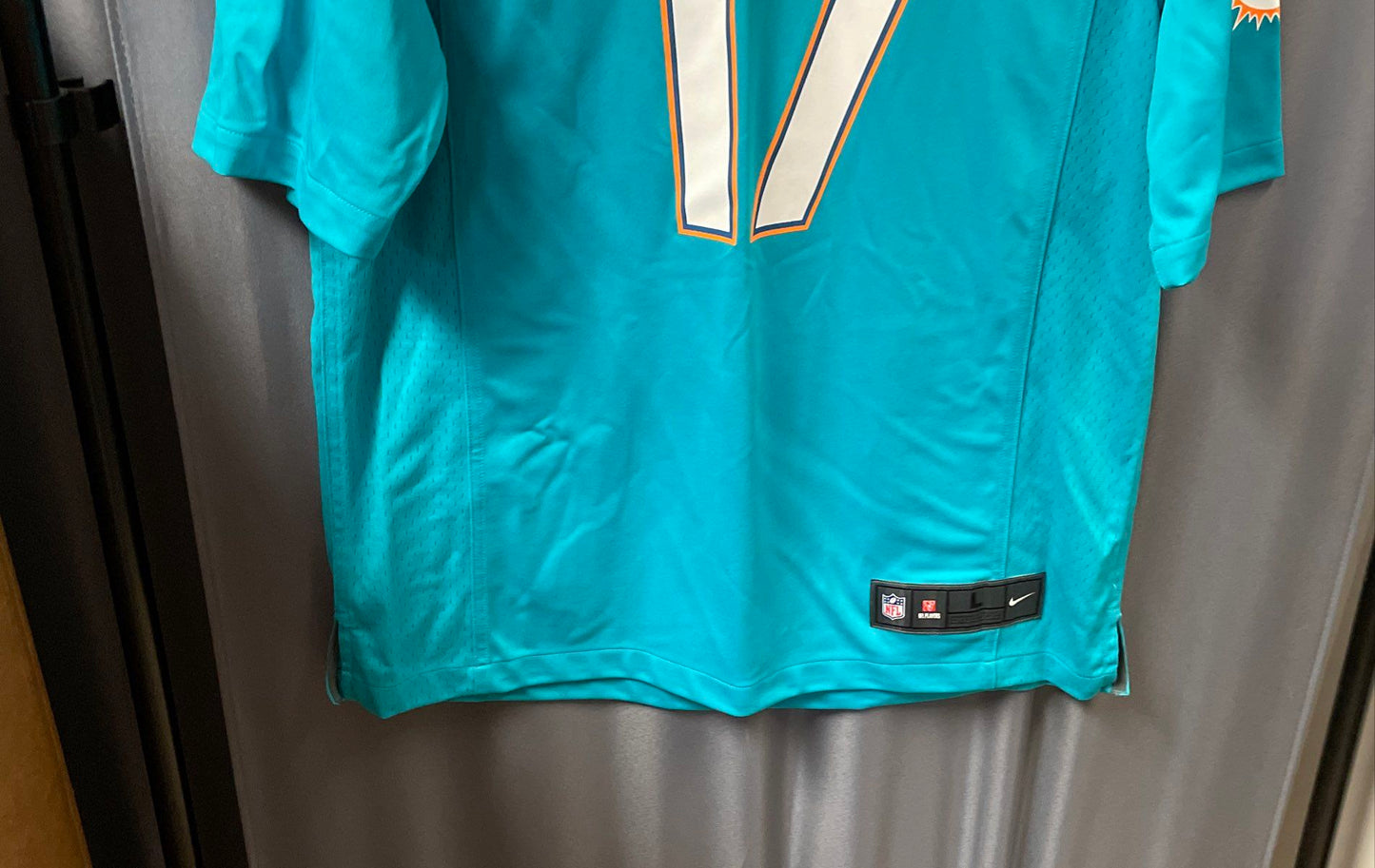 Nike Men's Miami Dolphins Ryan Tannehill #17 NFL Jersey Aqua Teal Size L