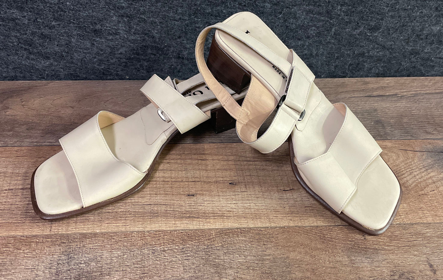 Vintage 90s Luca Grossi Cream Leather Square Toe Block Heel Sandals Size EU 36