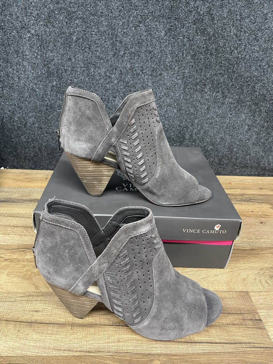 Vince Camuto Ebelin Dark Slate Suede Peep Toe Ankle Bootie Size 10