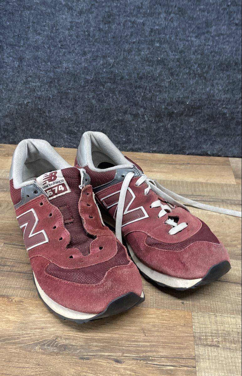 New Balance 574 Burgundy Red Running Lifestyle Shoes Men's Size 10.5