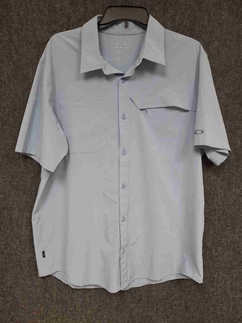 Oakley Men's Short Sleeve Button Down Shirt Light Blue Regular Fit Size L