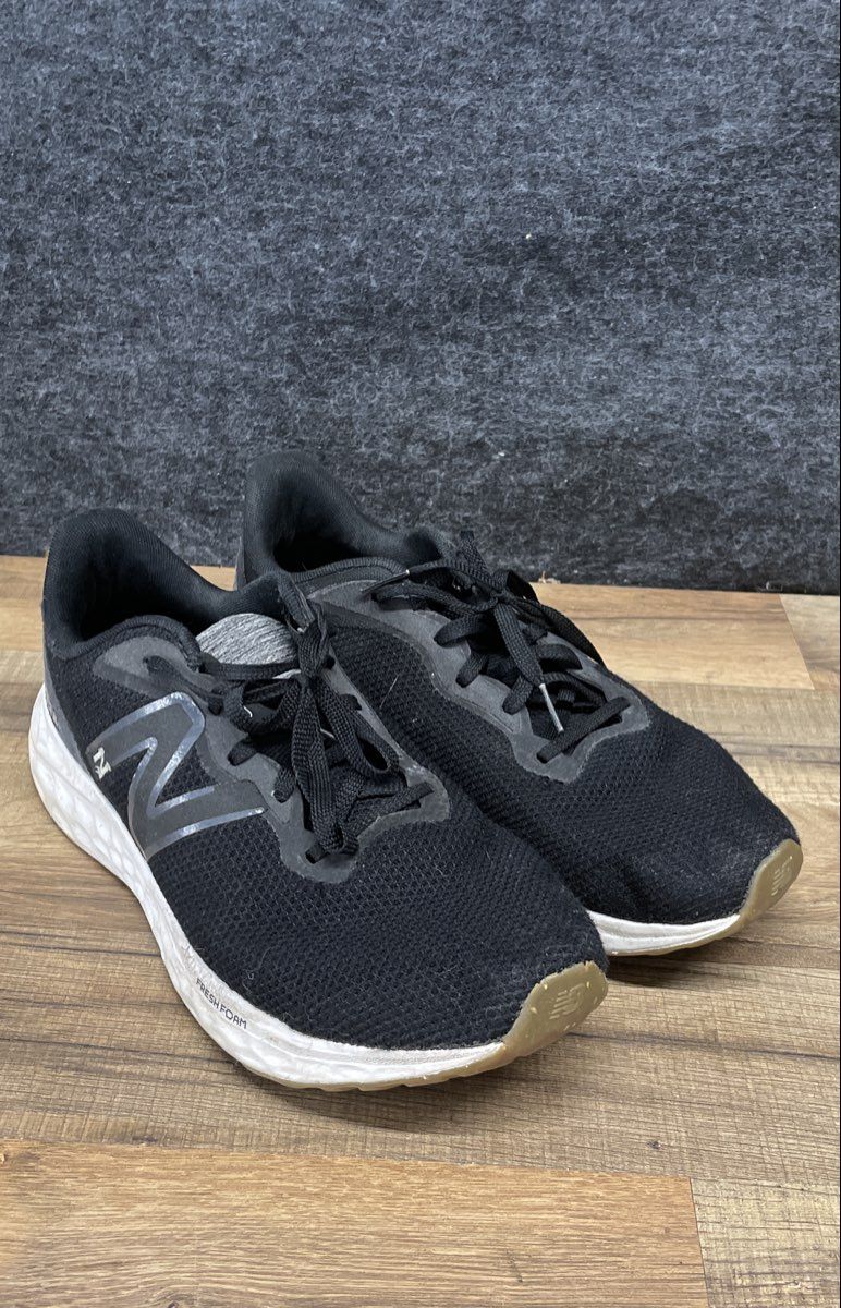 New Balance Fresh Foam Arishi v4 Black White Gum Men's Running Shoes Size 10