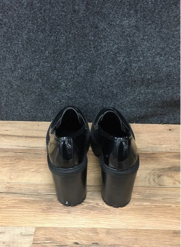 Madden Girl Kassidy Black Patent Lug Sole Heeled Penny Loafers Size 6.5M