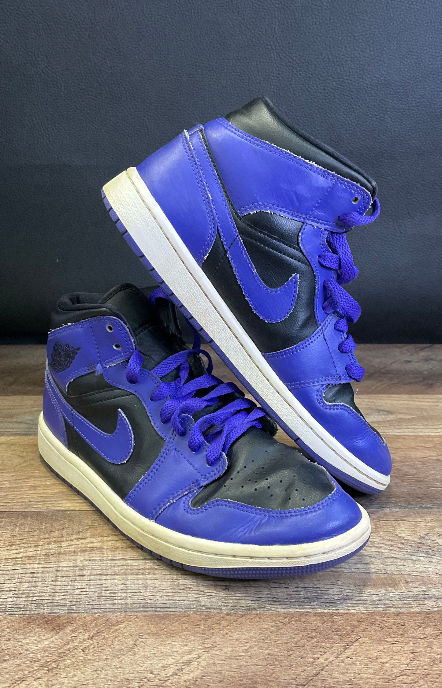 Nike Air Jordan 1 Mid Dark Iris Black White Women's Size 8.5