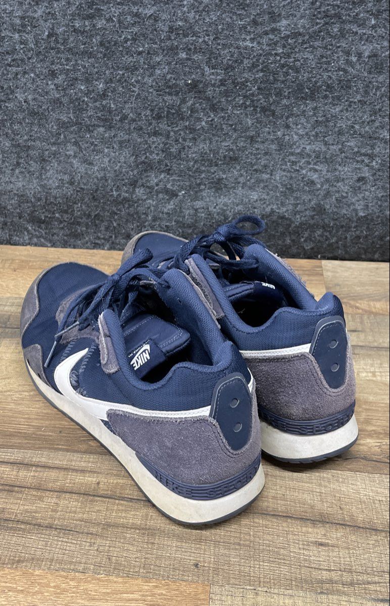Nike Venture Runner Midnight Navy White Running Sneakers Men's Size 10.5