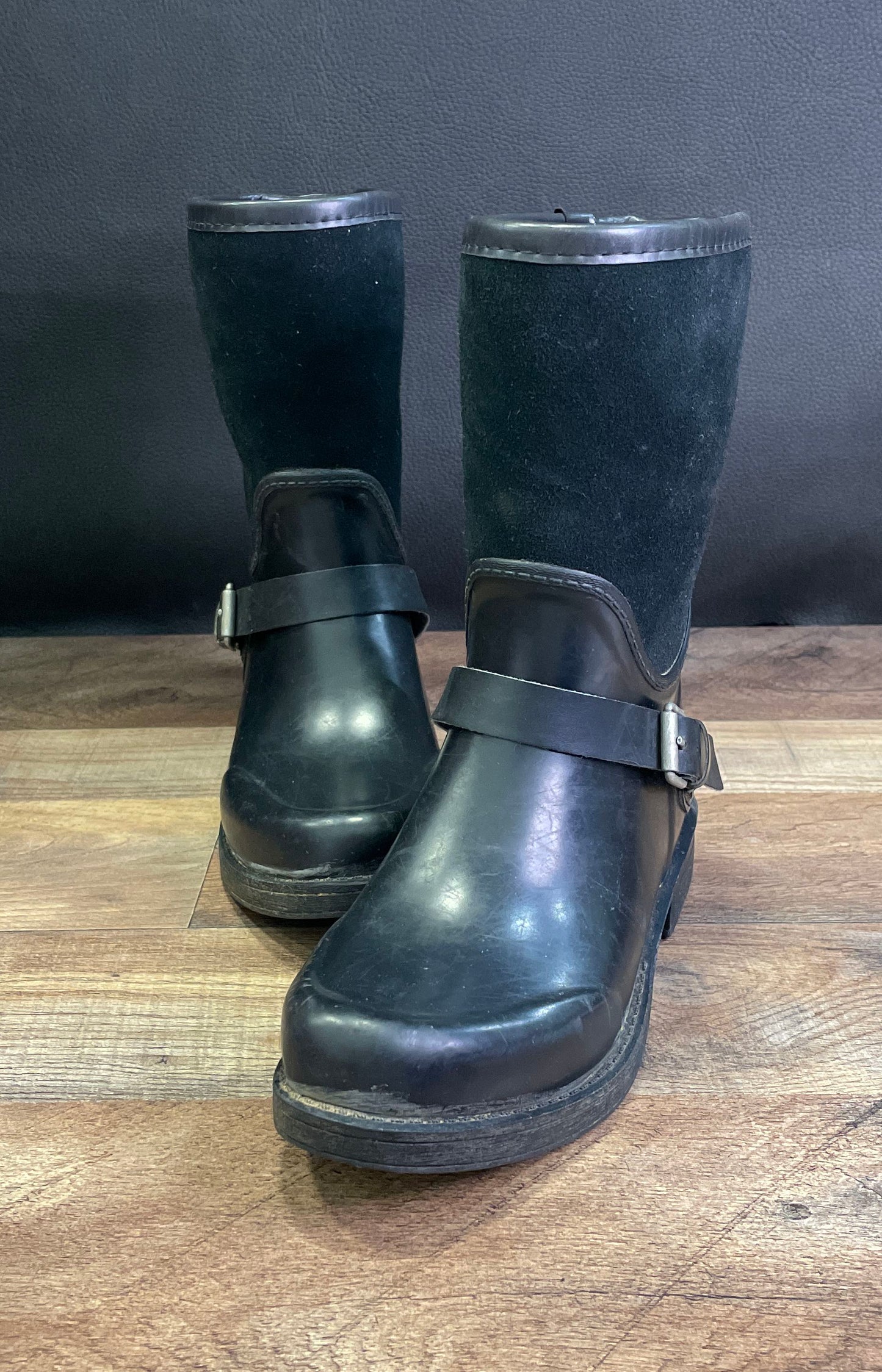 UGG Simmens Black Waterproof Leather Suede Buckle Boots Women's Size 6